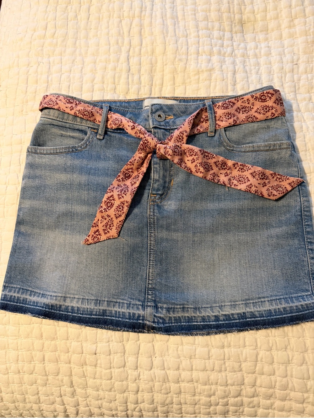 NWT Girls Abercrombie Kids Mini Skirt with Pink Patterned Tie Belt size 15/16